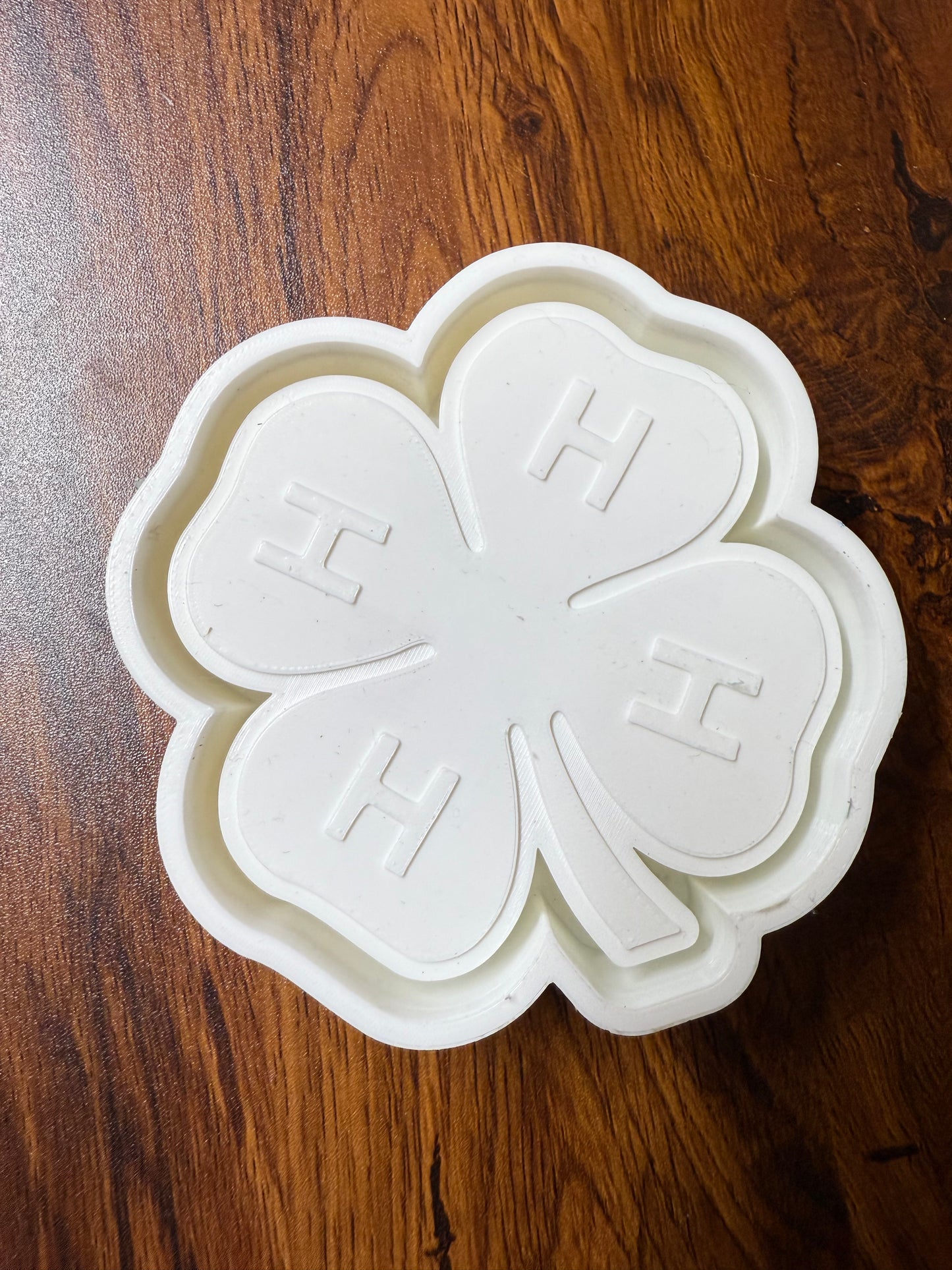 4 H Mold